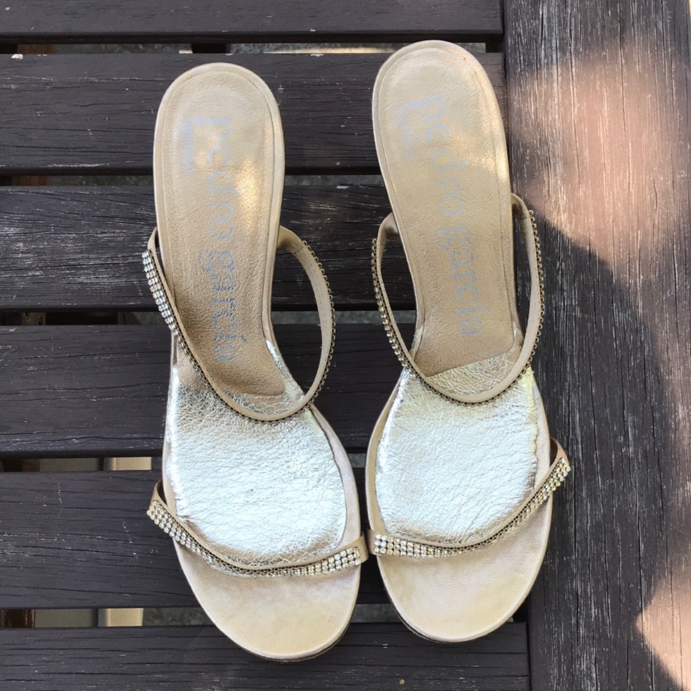Pedro Garcia size 39.5 gold detail heeled sandals